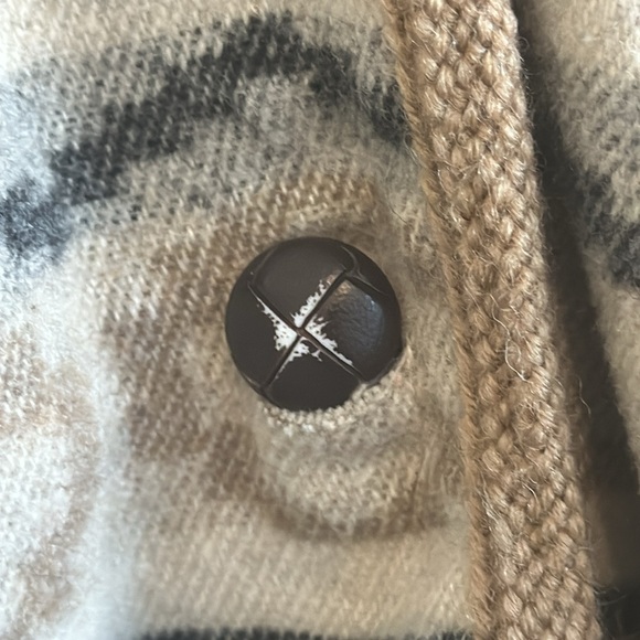 Top - Picture 7 of 14